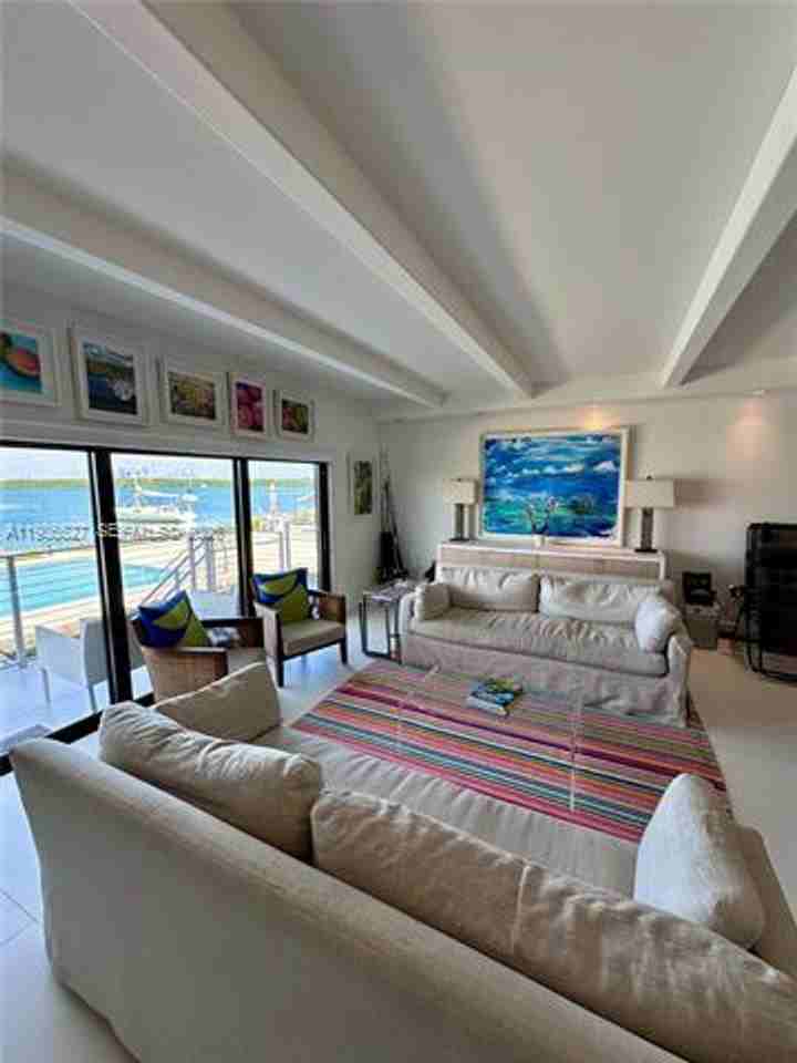 166 Harbor Dr #6B - Photo 2 of 32