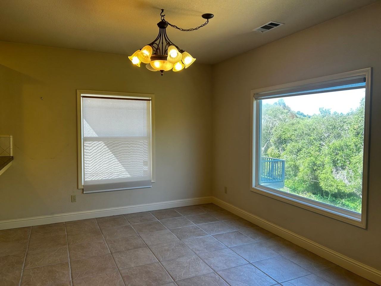 612 Paseo St - Photo 6 of 11