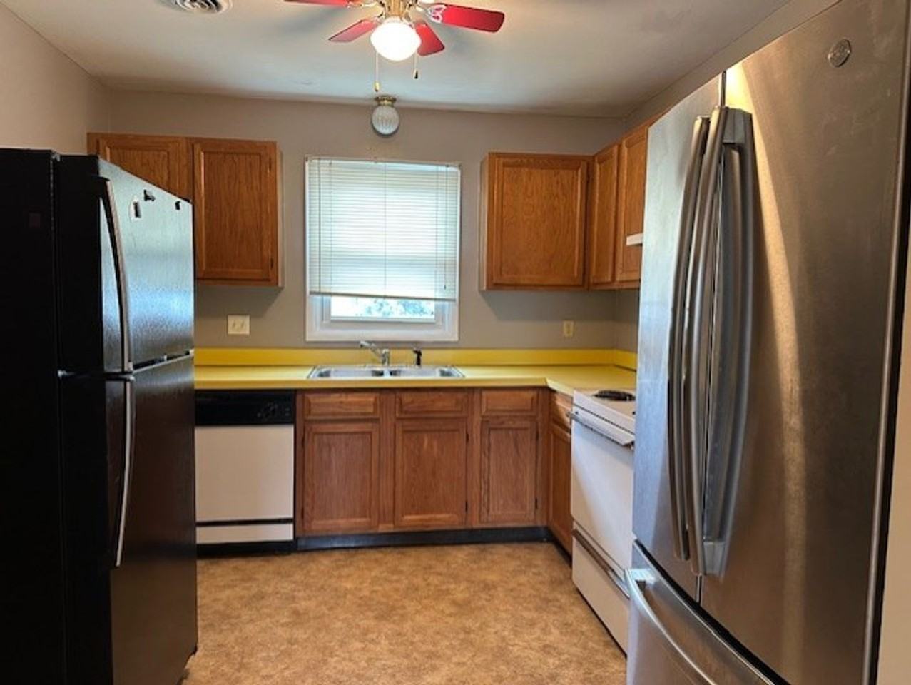 10 Front St #H - Photo 4 of 8