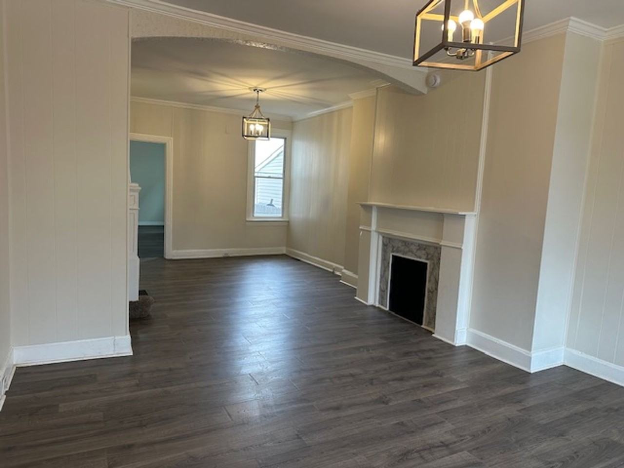 548 N 3rd St - Photo 2 of 18