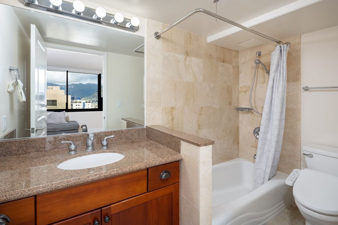 343 Hobron Ln #4202 - Photo 4 of 20