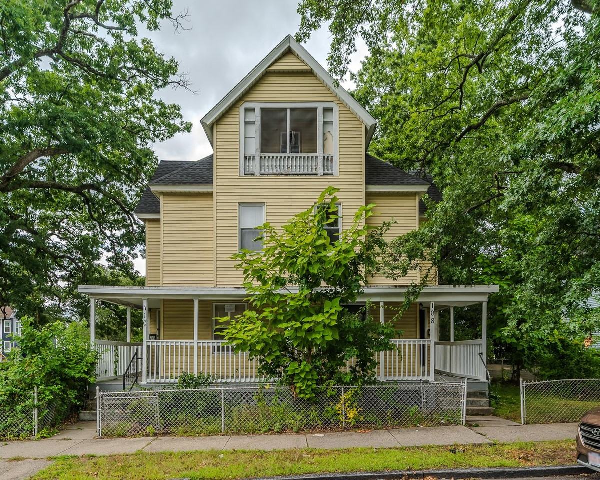 108 Northampton Ave - Photo 2 of 28