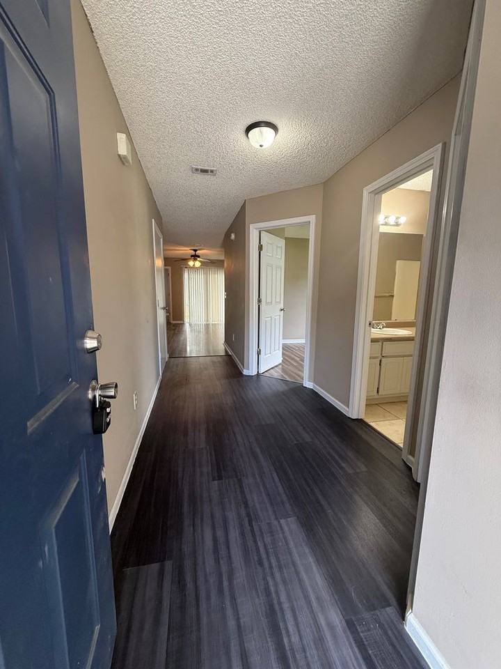 6 Talbot Ct - Photo 2 of 17