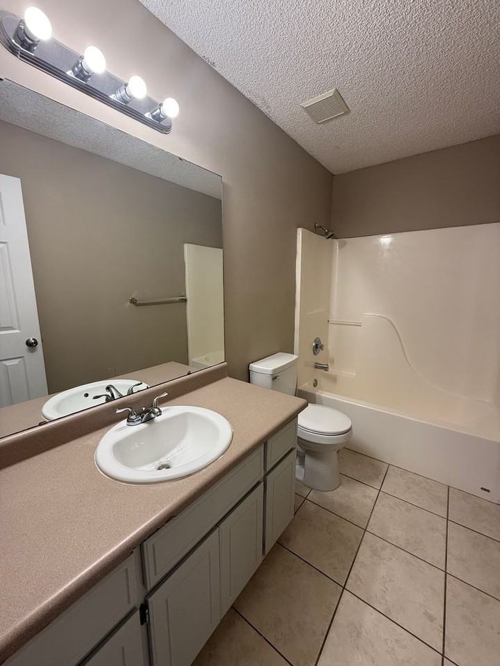 6 Talbot Ct - Photo 5 of 17