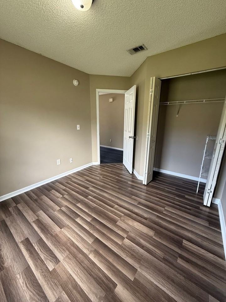 6 Talbot Ct - Photo 7 of 17