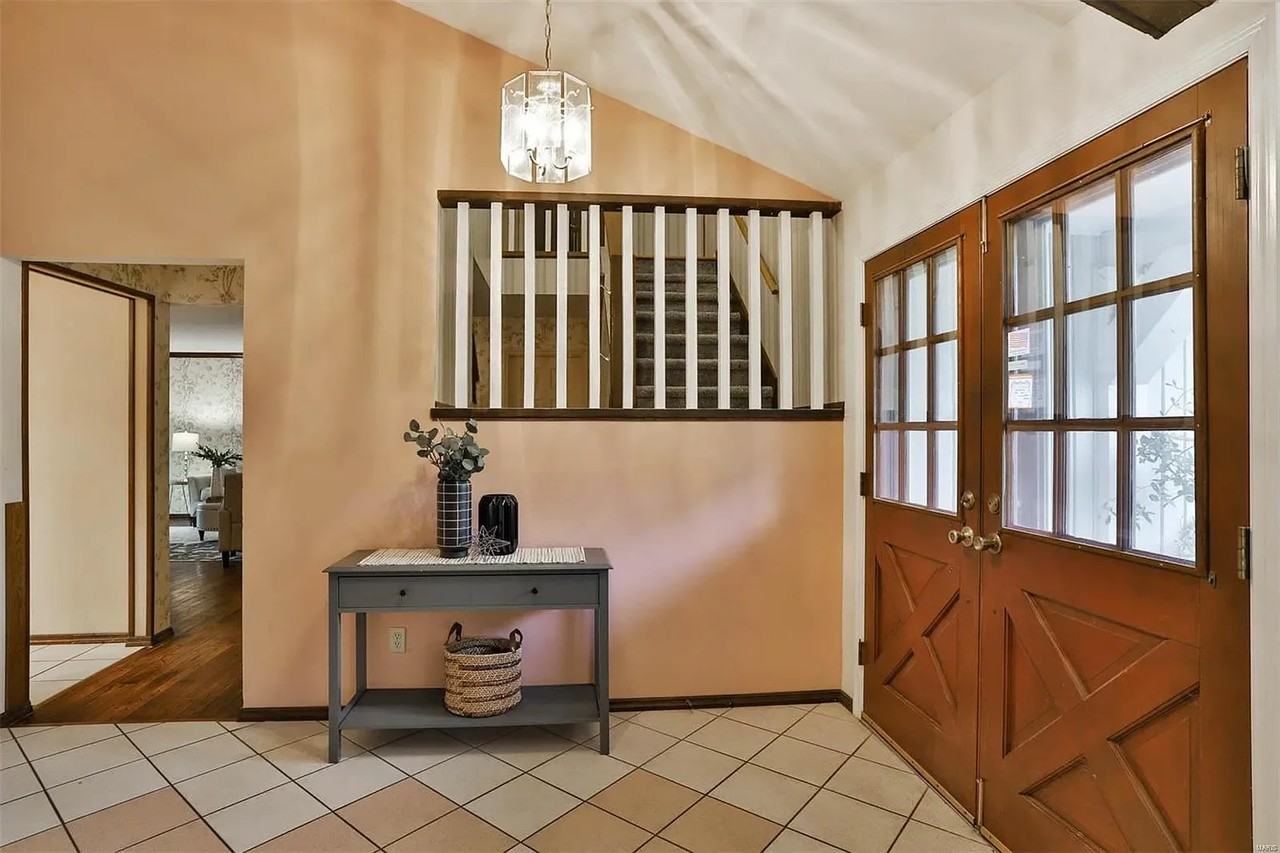 2019 Cedarmill Dr - Photo 4 of 27