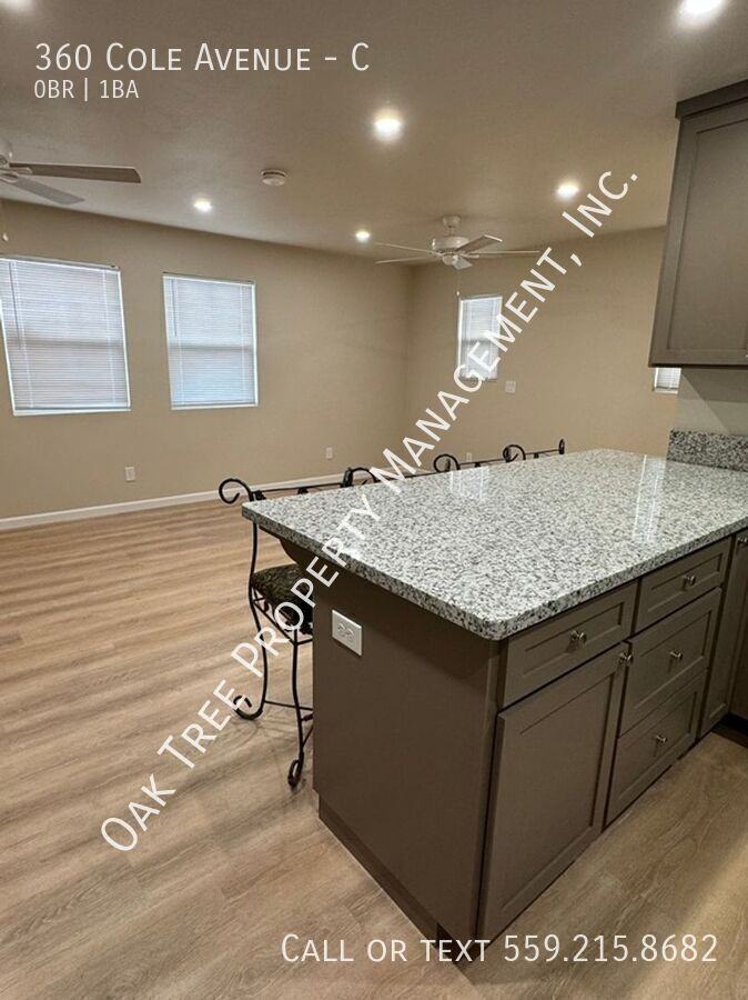 360 Cole Ave #C - Photo 7 of 10