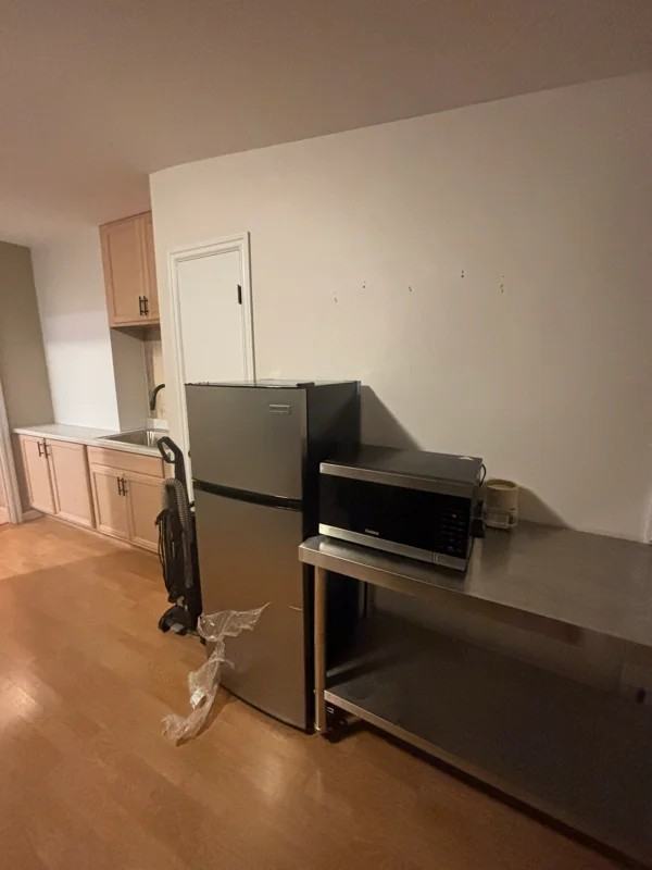 1405 W 10th St #A - Photo 5 of 20