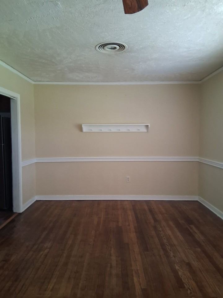 430 Cedarhurst Dr - Photo 3 of 16