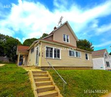 featured image of 419 Brenner St Ne