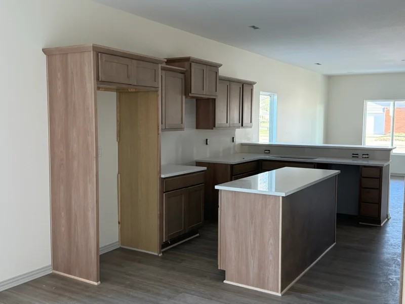 405 W Allison St - Photo 4 of 18