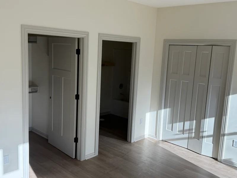 405 W Allison St - Photo 6 of 18