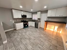 910 32nd St - Photo 1 of 1