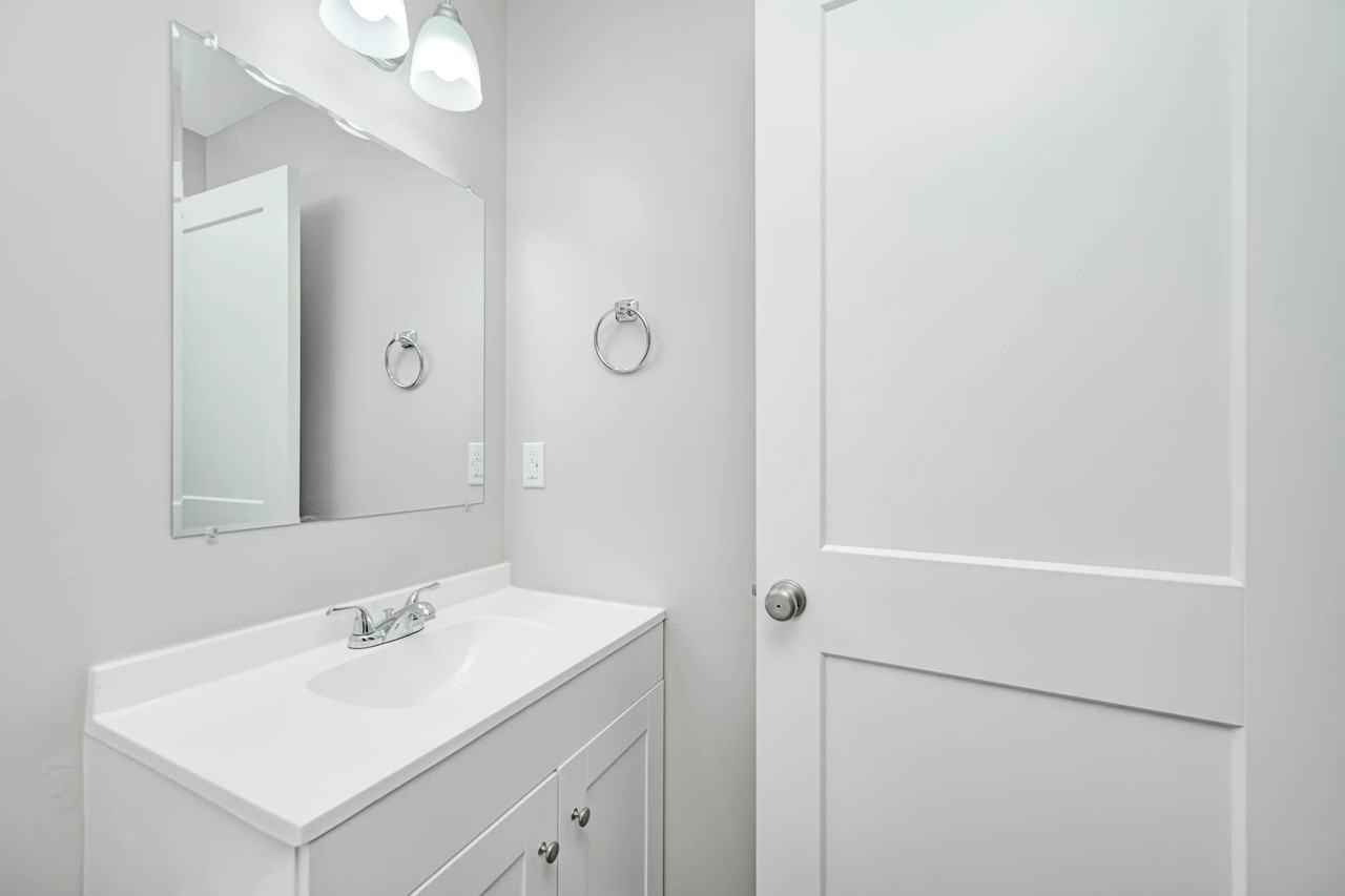 4977 W 16th St #C - Photo 7 of 12