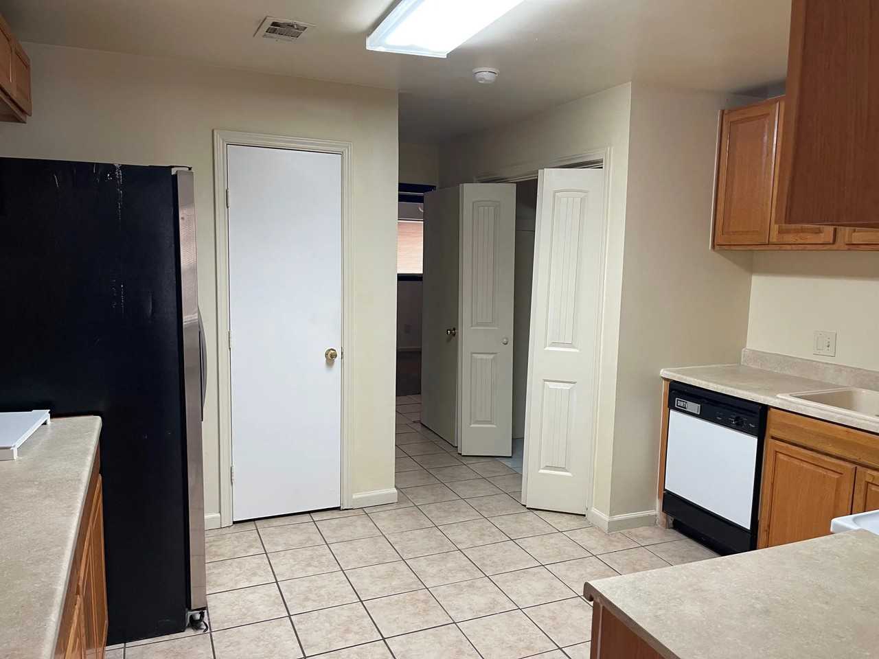 17822 Wild Willow Ln - Photo 4 of 6