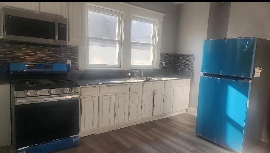 29 Irving Ave #2 - Photo 2 of 7