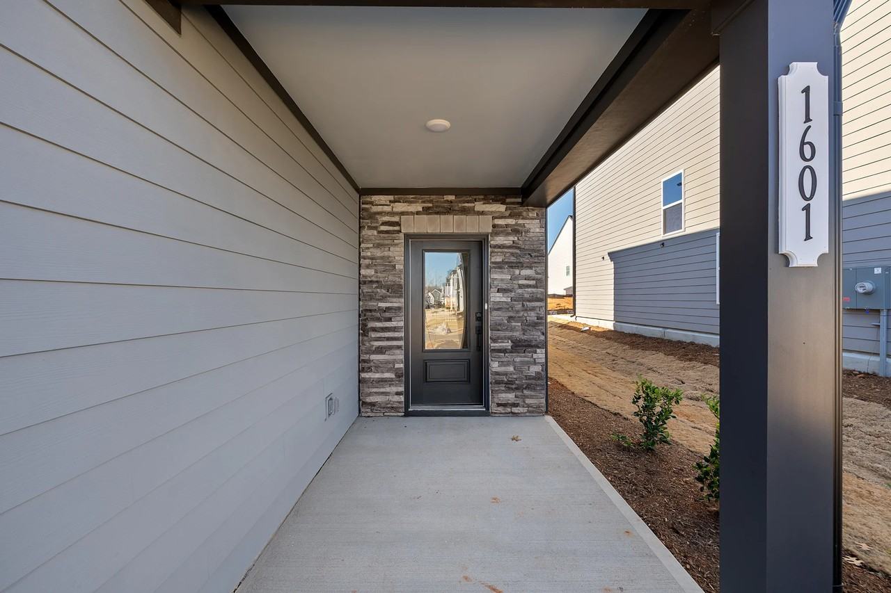 1601 Malcus Ct - Photo 3 of 18