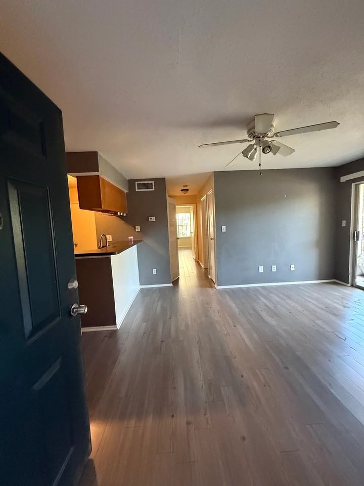 9100 Dr Martin Luther King Jr St N - Photo 6 of 18