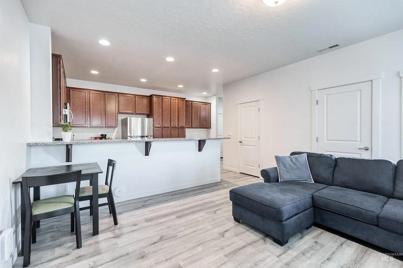 5709 E Bollo St - Photo 3 of 14