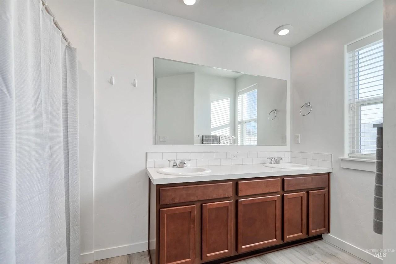 5709 E Bollo St - Photo 5 of 14