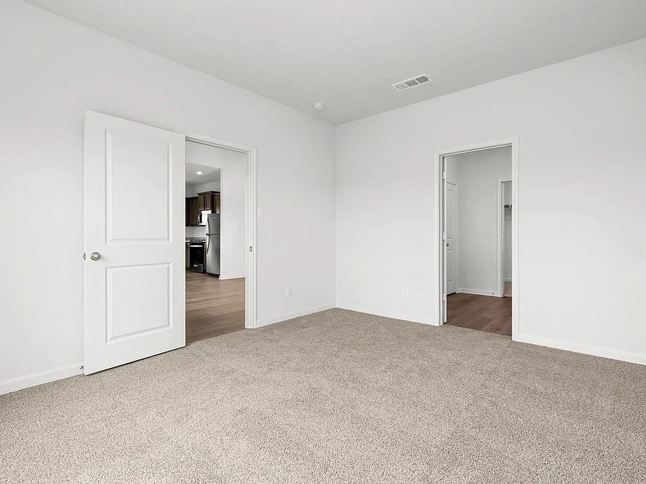 5607 Wembley Downs Dr - Photo 3 of 9