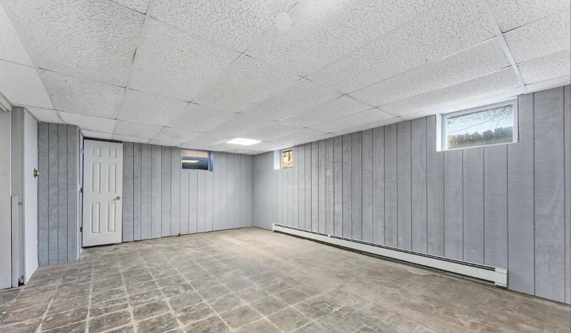 299 Howard St - Photo 4 of 8