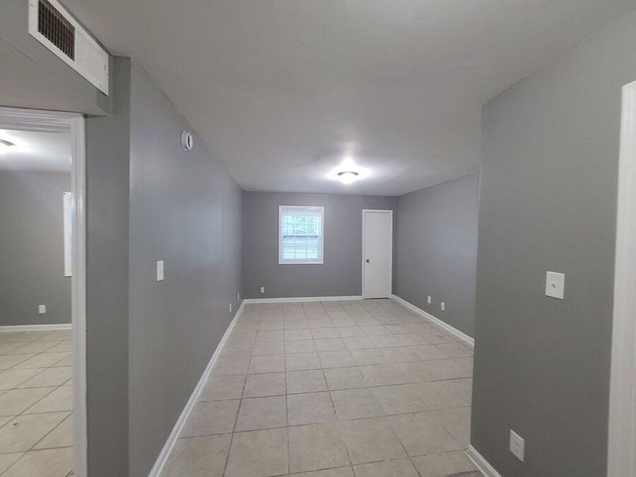 4649 Royal Ridge Dr #8 - Photo 4 of 7