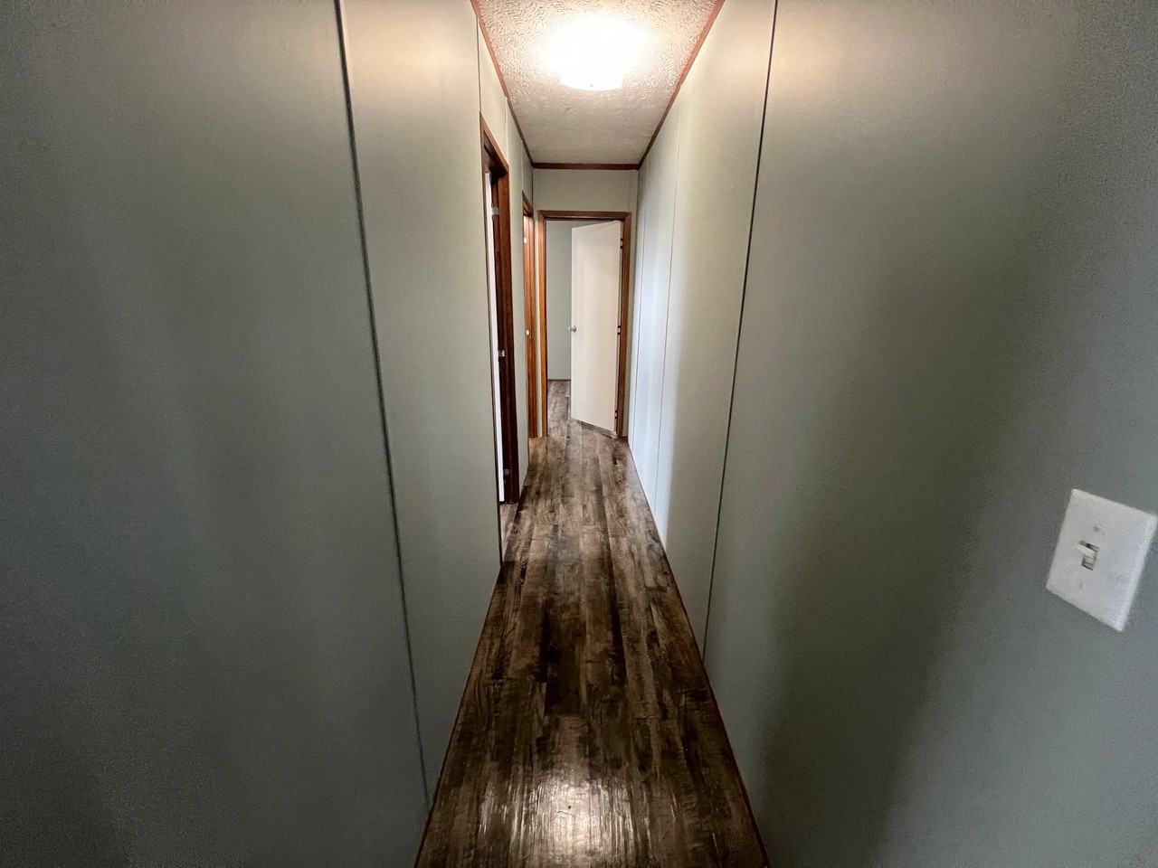 32 Locust St - Photo 7 of 11