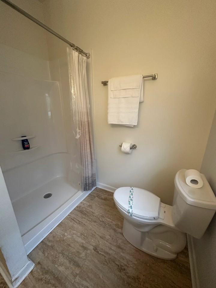 318 E Locust St #A - Photo 6 of 10