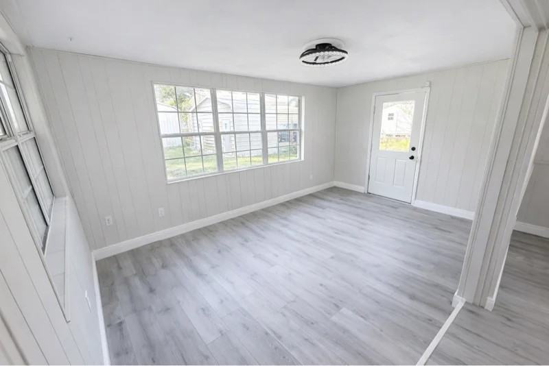 7521 Nundy Ave - Photo 6 of 13