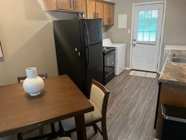 1105A E 22nd St #A - Photo 2 of 6