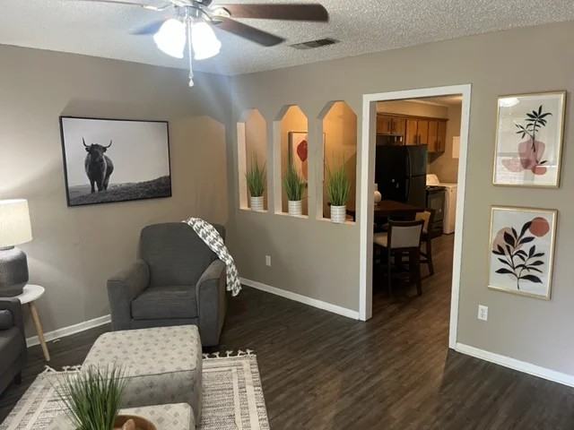 1105A E 22nd St #A - Photo 4 of 6