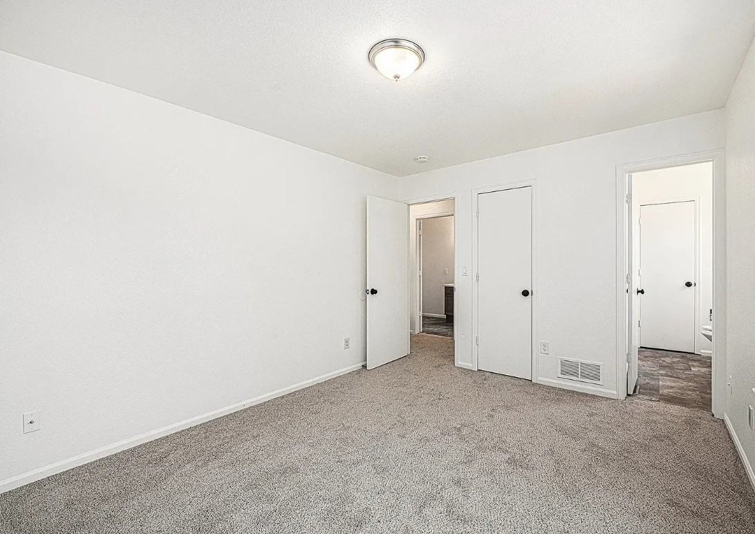 418 Sundance Cir N #A - Photo 6 of 14