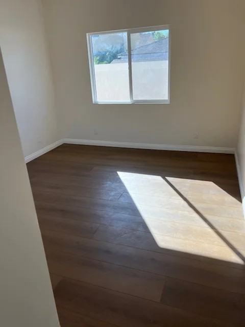 9615 Kauffman Ave #B - Photo 3 of 12