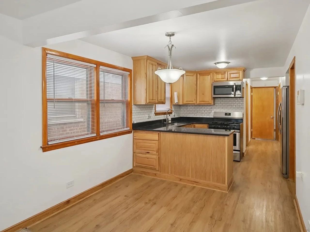 1711 W 43rd St - Photo 4 of 9