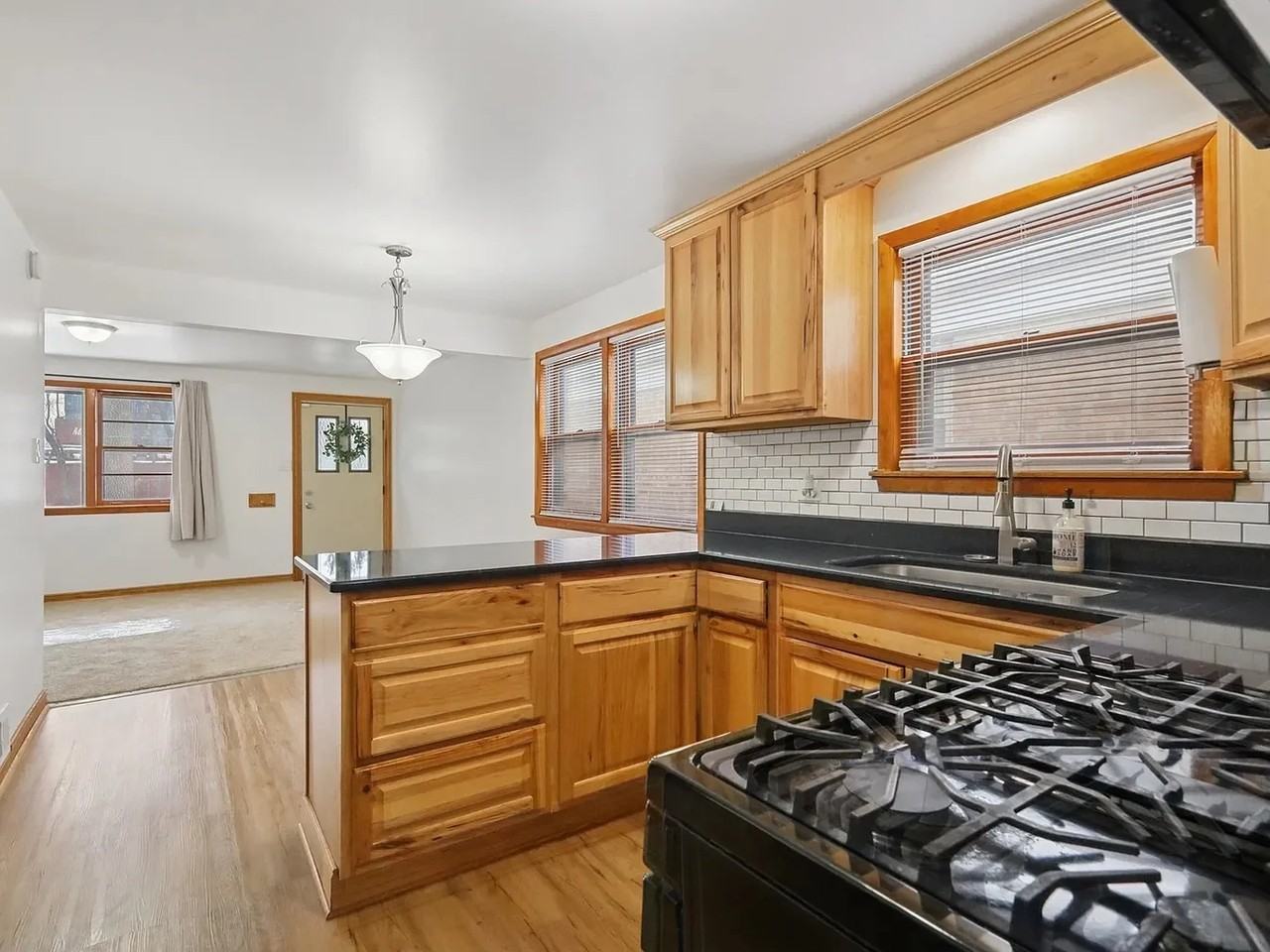 1711 W 43rd St - Photo 6 of 9