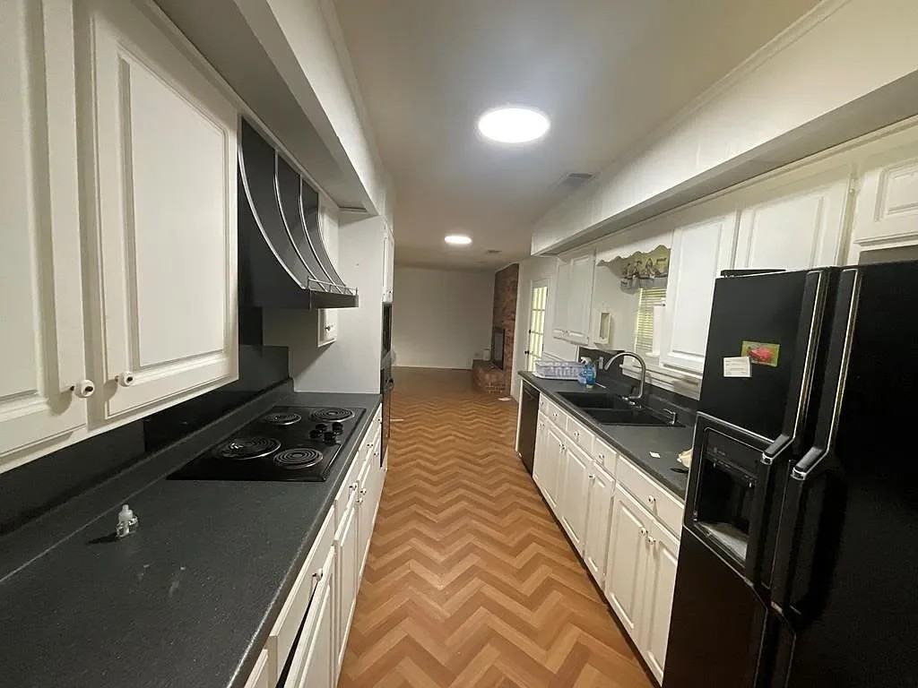 110 Plantation Dr - Photo 2 of 13