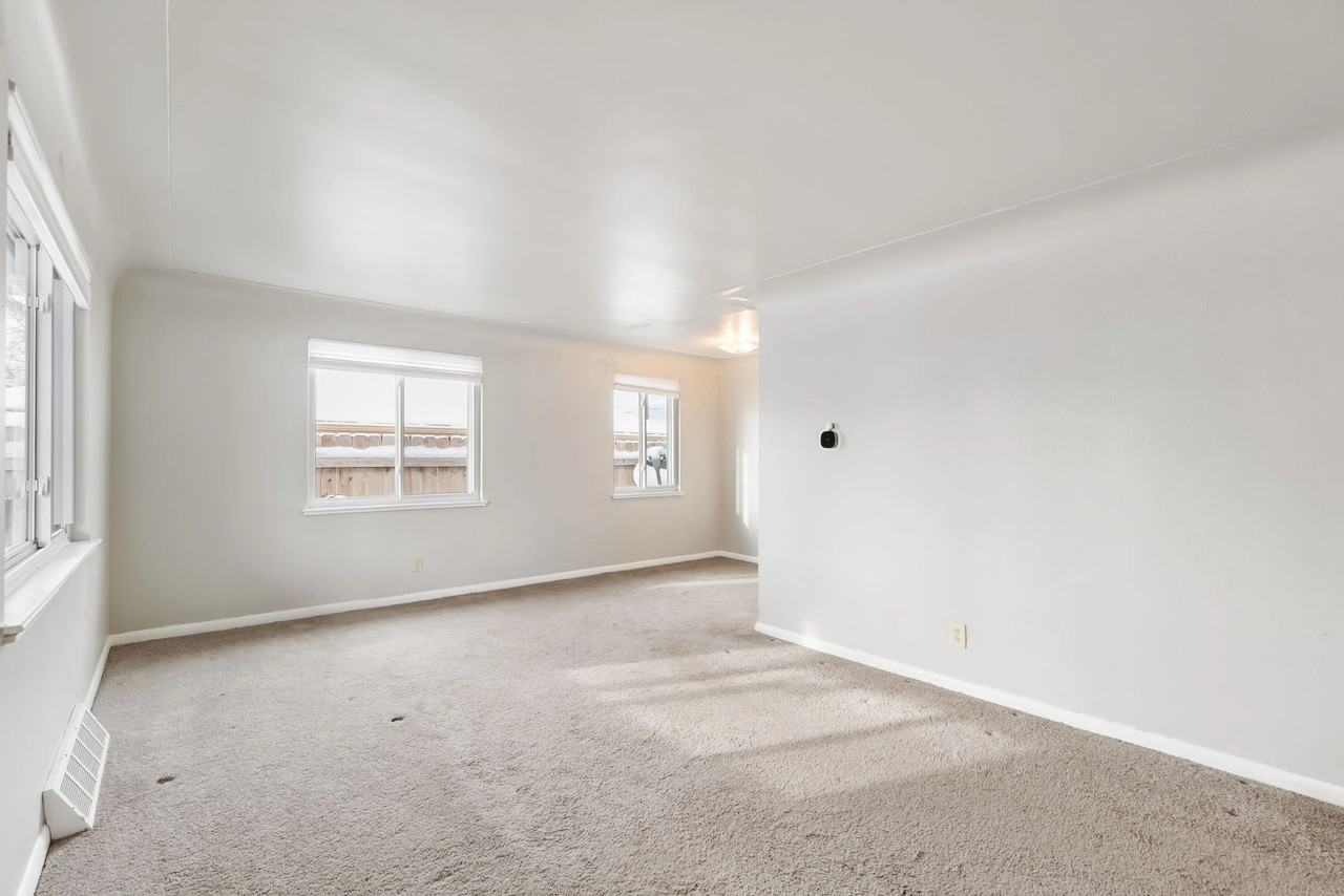 2817 Gray St - Photo 5 of 20