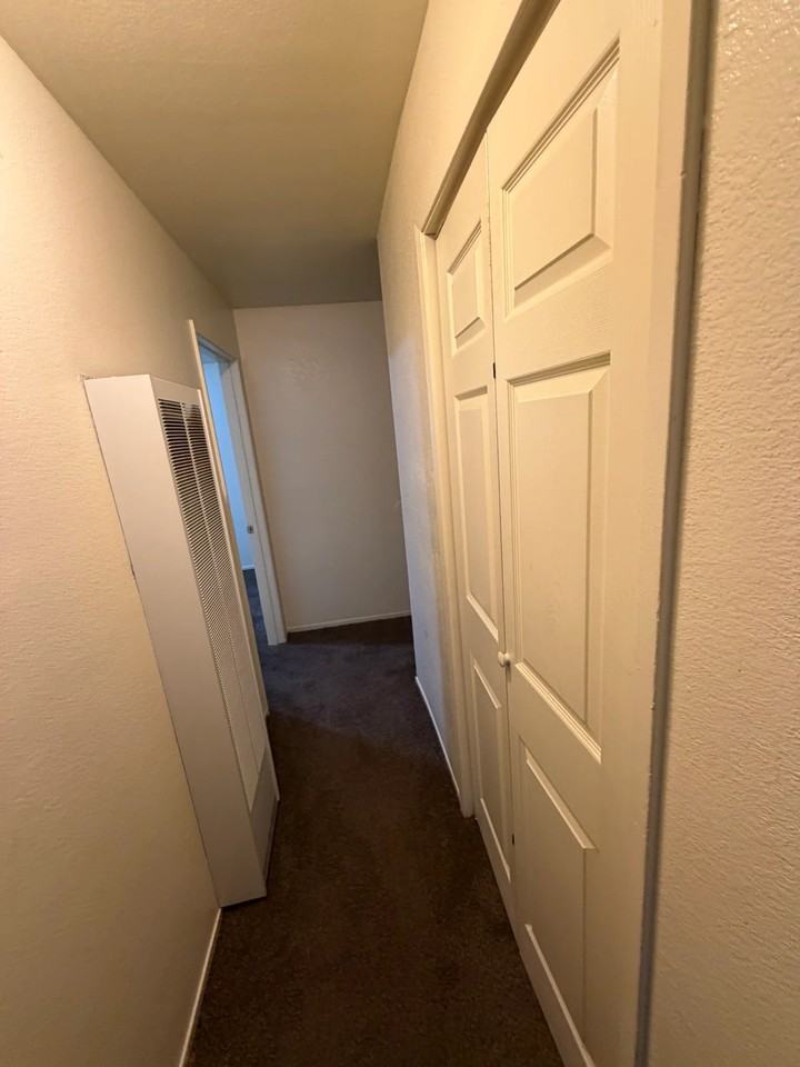 122 Frisbie St - Photo 7 of 11