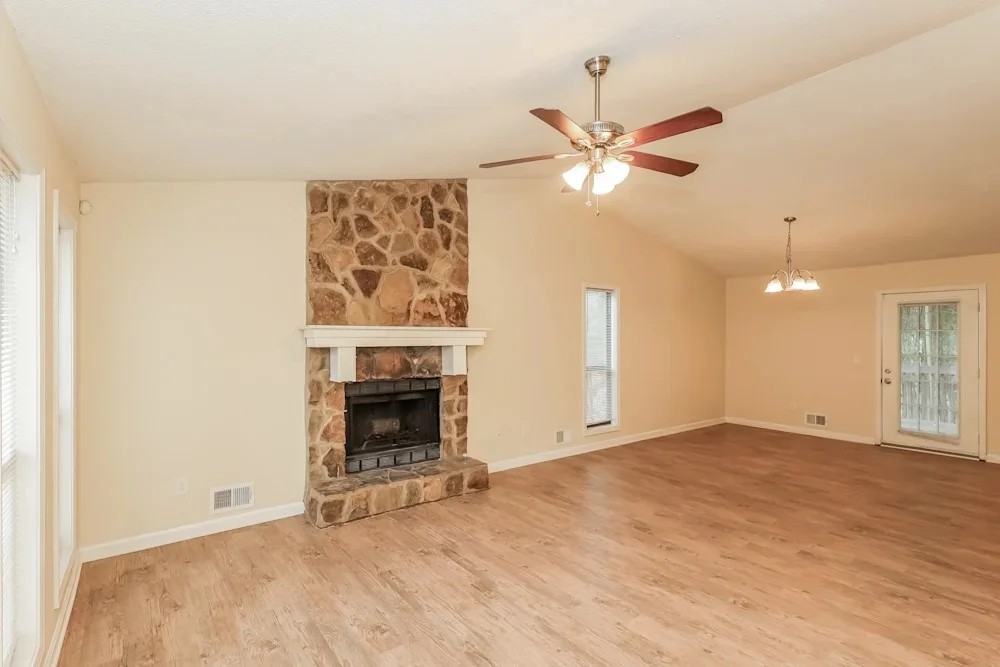 6713 Songwood Dr - Photo 2 of 9