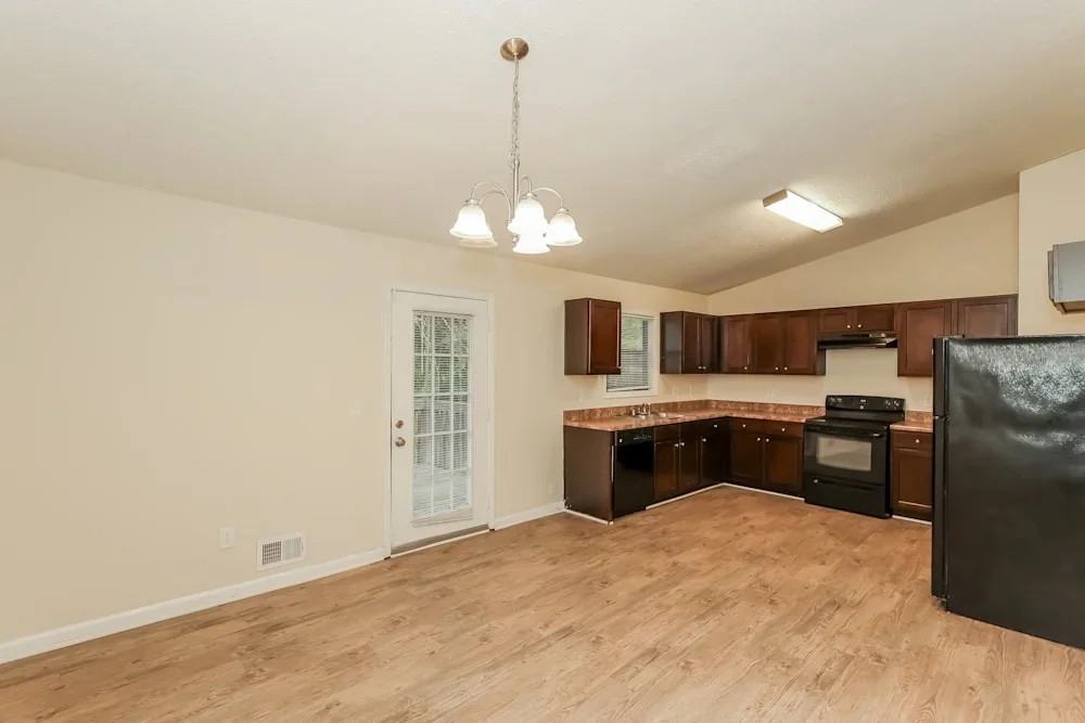 6713 Songwood Dr - Photo 3 of 9