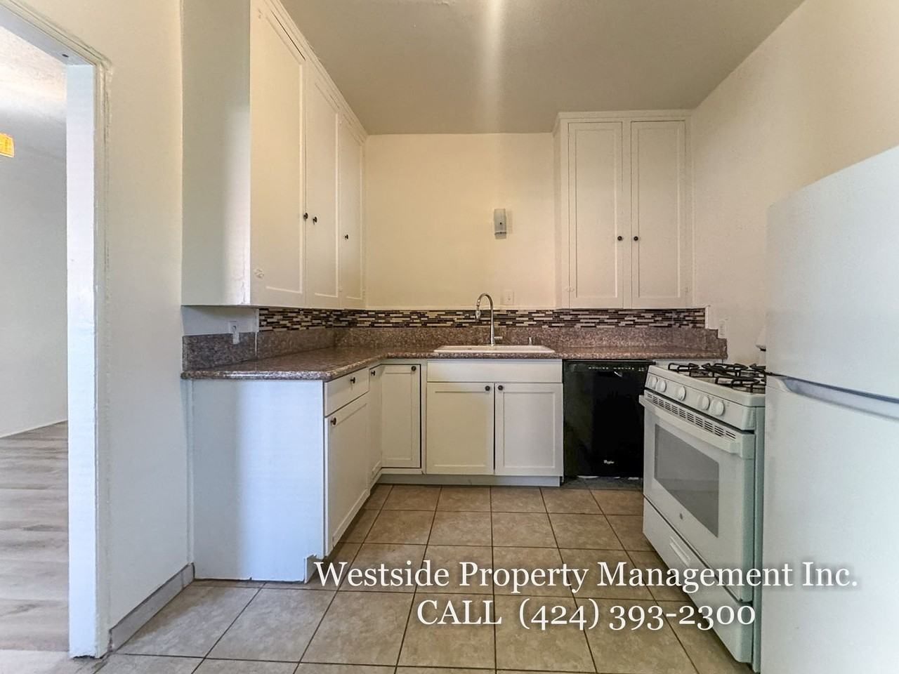 8548 Alcott St - Photo 5 of 21