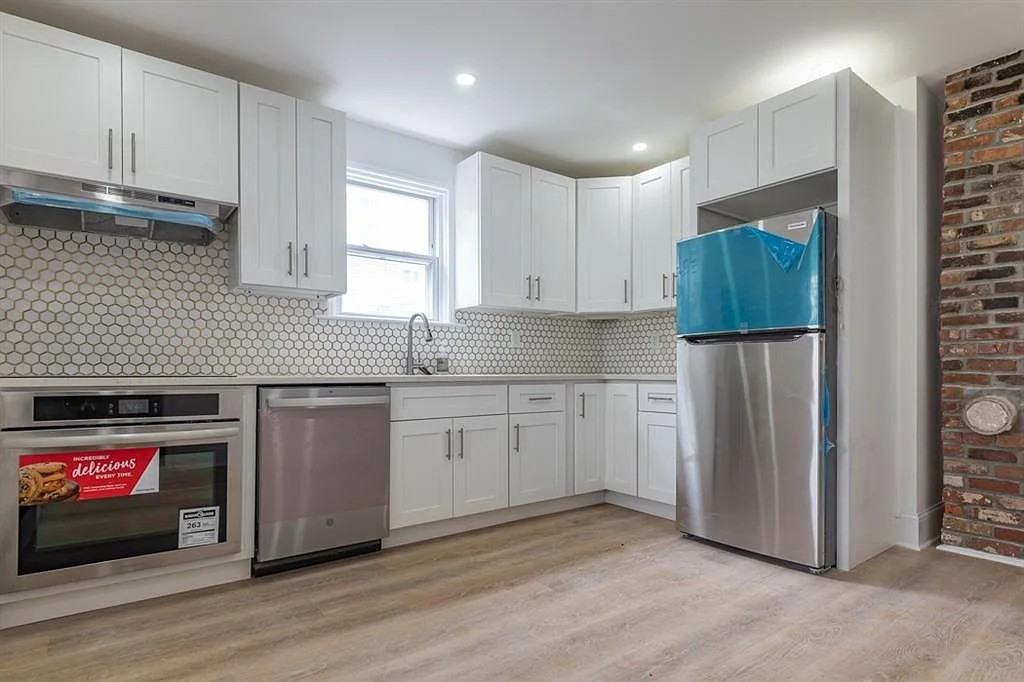 205 Ives St #205IVESST2 - Photo 4 of 9