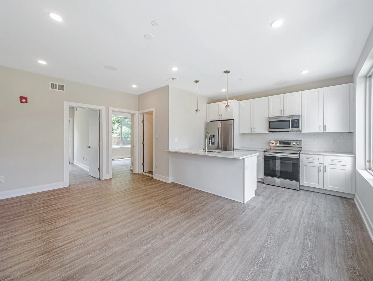 2155 N Darien St ##Pa - Photo 5 of 19