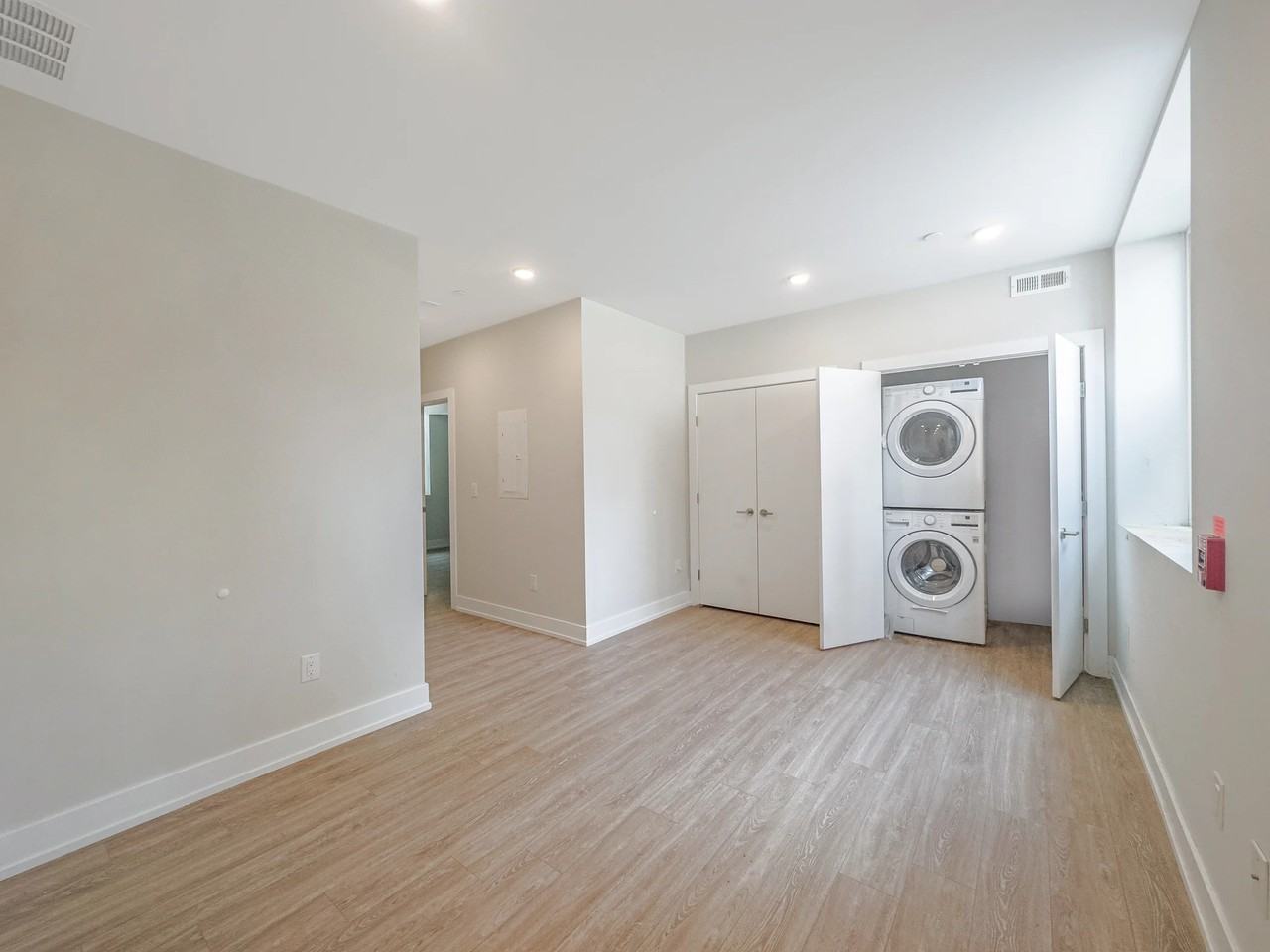 2155 N Darien St ##Pa - Photo 6 of 19