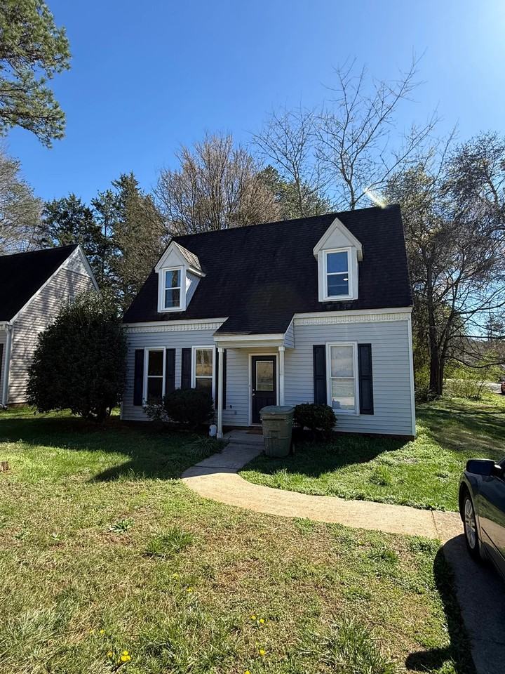 911 Madden Bridge Rd - Photo 3 of 11