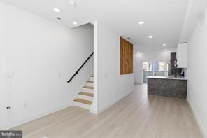 1005 W Orleans St - Photo 3 of 25