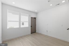 1005 W Orleans St - Photo 6 of 25