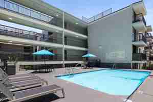 featured image of 333 S Catalina St