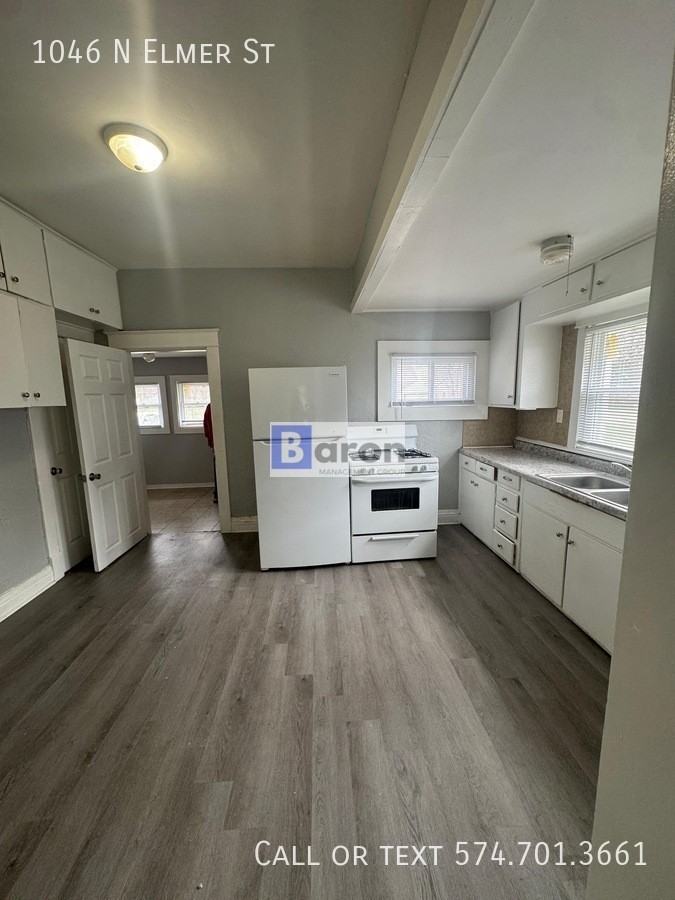 1046 N Elmer St - Photo 2 of 7